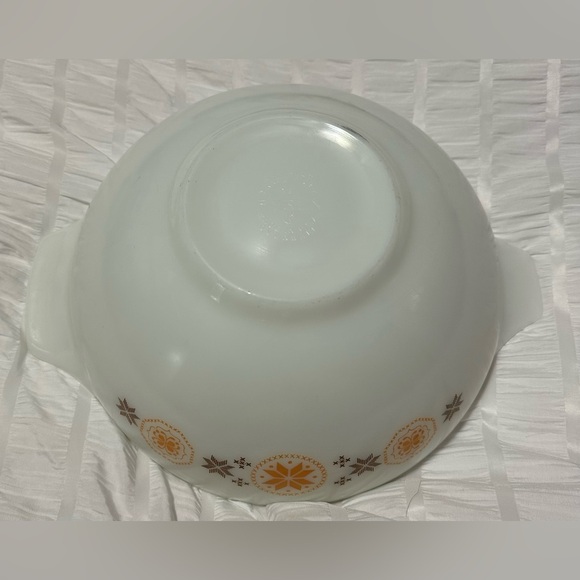 Vintage Pyrex Town & Country 444 (4 Qt.) Cinderella Mixing Bowl Orange & Brown - Picture 10 of 13